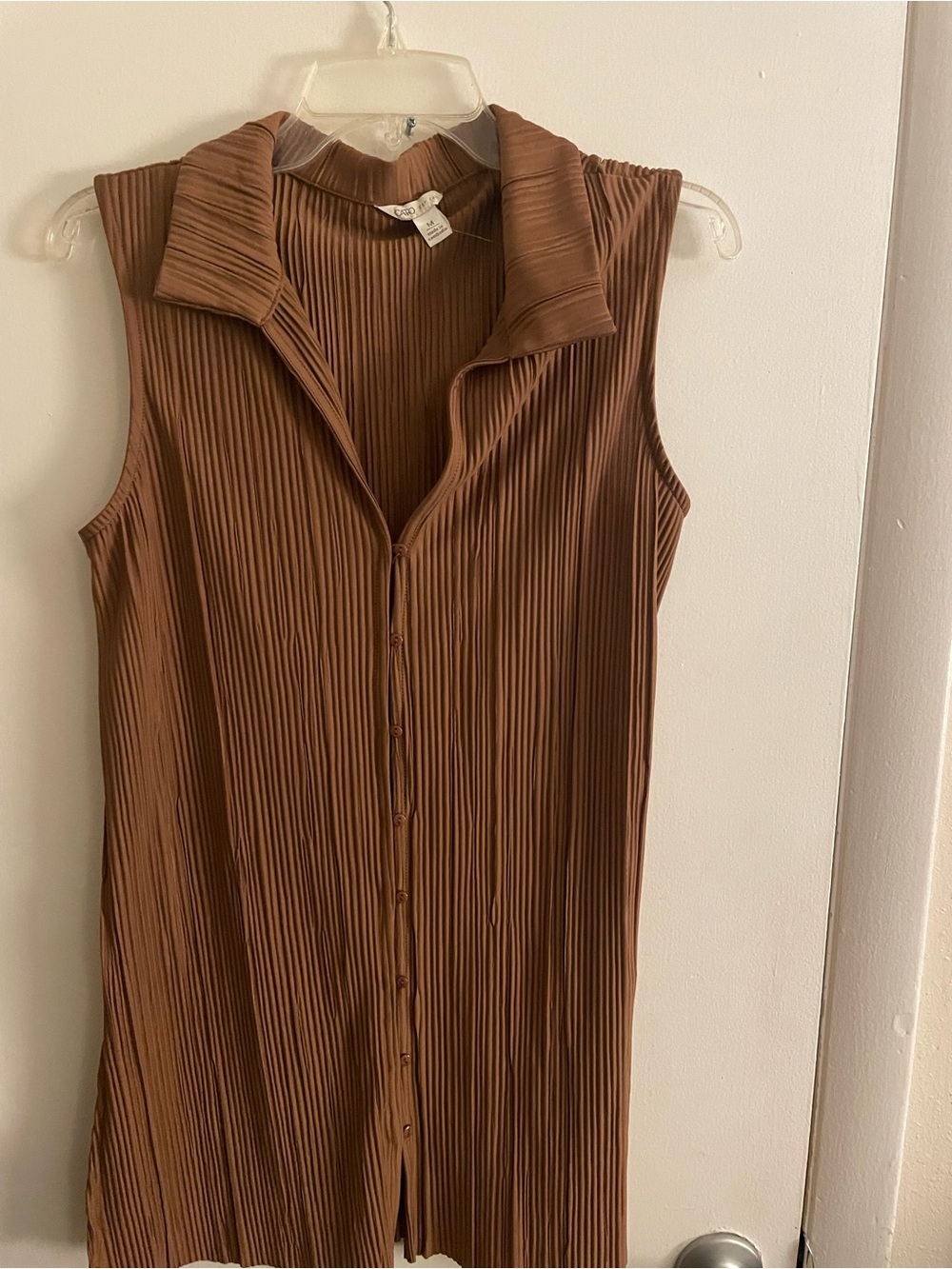 Sleeveless Brown Pleated Button-Front Tunic